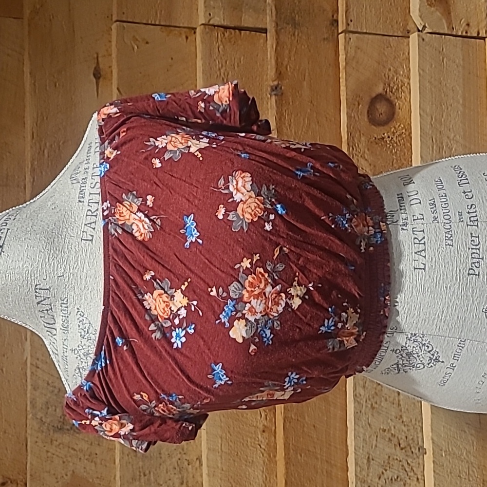 Floral crop top size medium